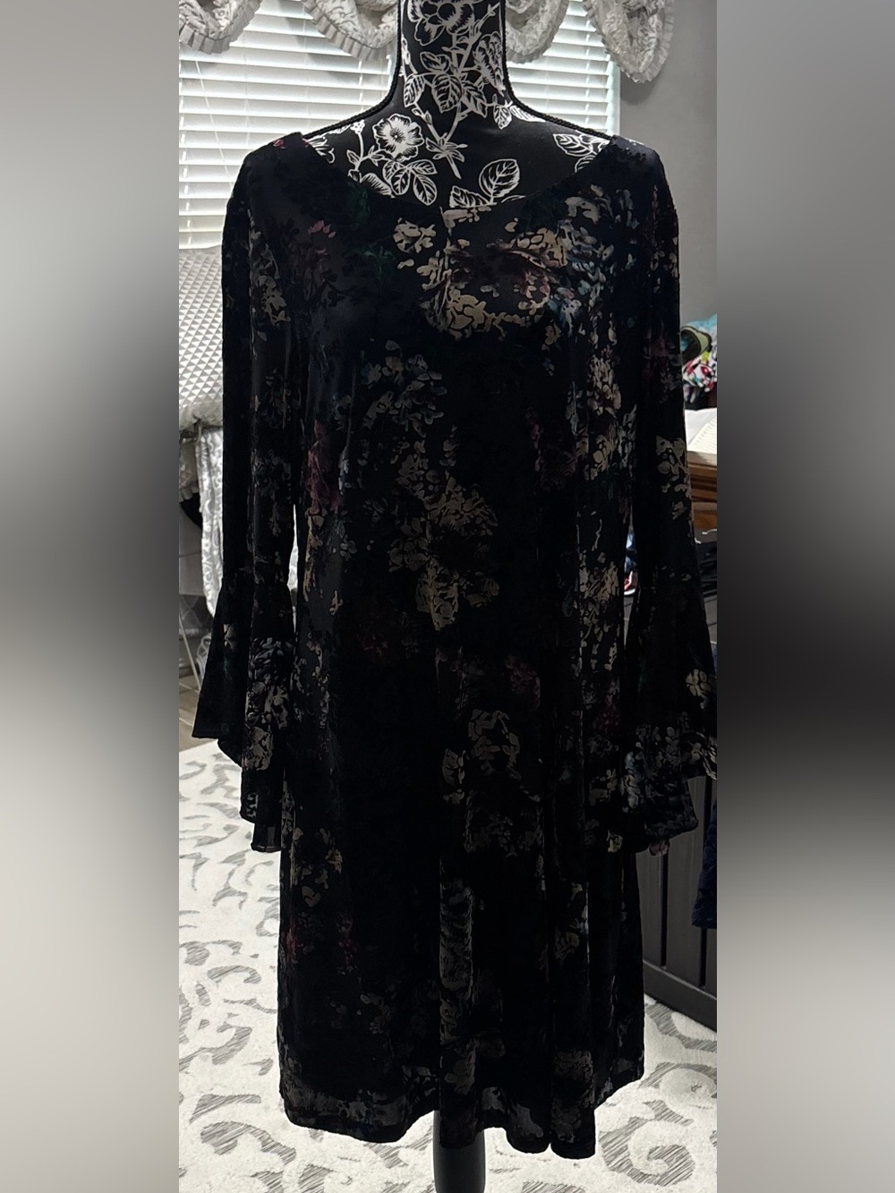Nine West Black Floral Bell-Sleeve Dress - Picture 2 of 3